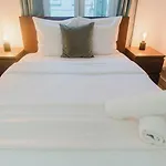Centre: 2bed 2bath Apartment! * Lille